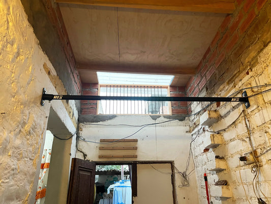 Instalación de barra de dominadas a medida en Surco